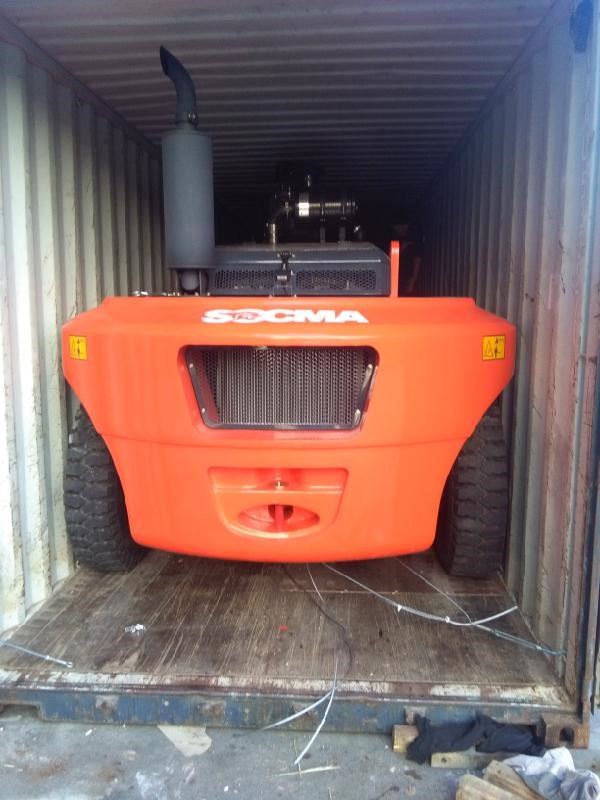 13.5 Ton Diesel Heavy Forklift Truck With Engine Famous Brand
